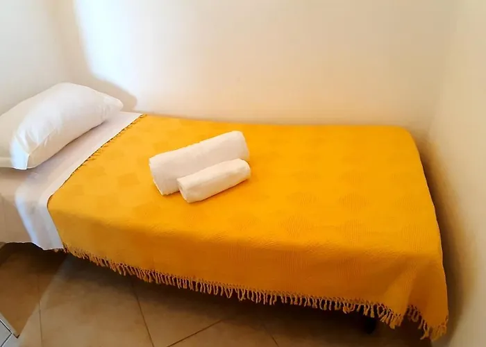 Lo Sguardo Sulla Citta' ,panoramic View * אולביה